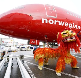 Feier zum Erstflug nach Singapur: Norwegian strich die Flüge bereits wieder.