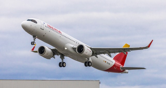 airbus a321 xlr iberia ec oil