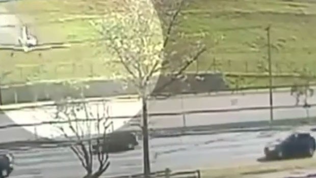 Sicherheitskameras filmten den Unfall.