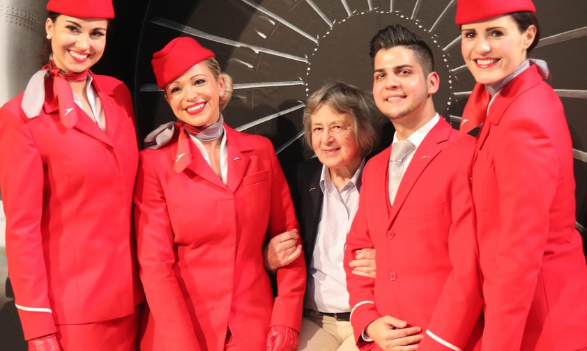 Maria Jakl heute mit einer Crew von Austrian Airlines.