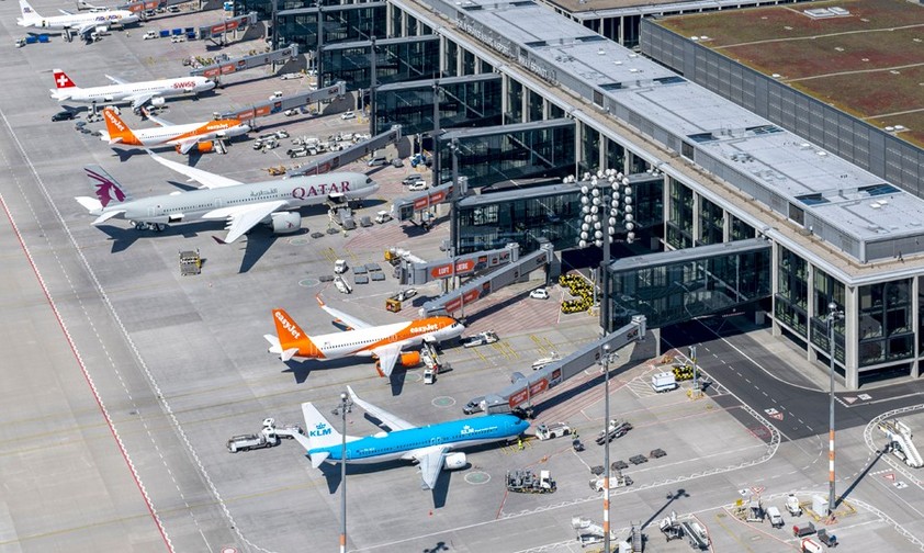 Flughafen Berlin: Der Zoll hat ein antikes Kunstobjekt sichergestellt.