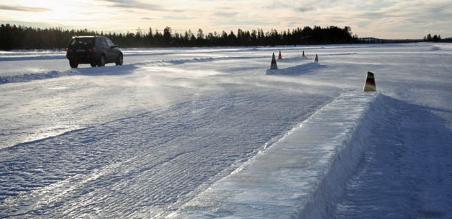 Autotest in Arjeplog: Ein Riesengeschäft.