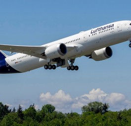 Boeing 787 von Lufthansa: Die transatlantische Zusammenarbeit wird untersucht.