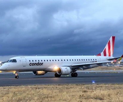 Embraer E190 von German Airwas mit Condor-Streifen: Nun bunt im Einsatz.
