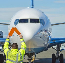 Boeing 737-800 von Pobeda: Die Fluggesellschaft darf ihre Flugzeuge nicht mehr selbst warten.