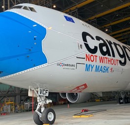Cargolux-747: Corona-konform unterwegs.