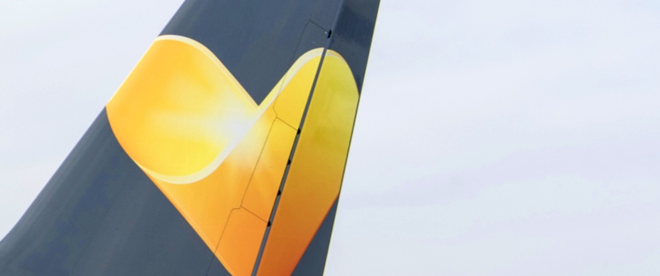 Heckflosse eines Thomas-Cook-Fliegers: Neues Leben für zwei Airlines?