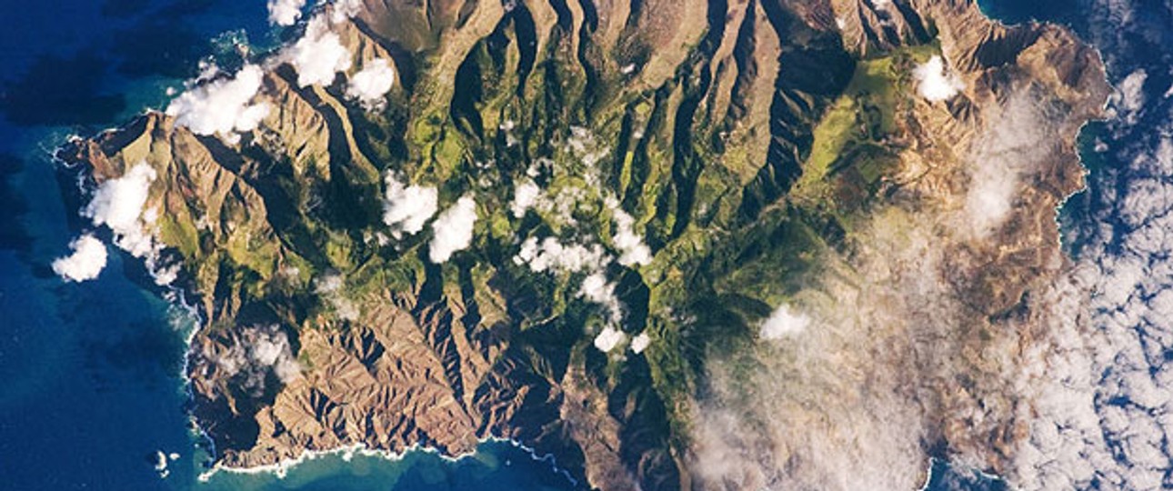 St. Helena von oben: Die Insel liegt mitten im Südatlantik und hat nur 4000 Bewohner.