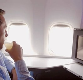 Die 5 Boeing 777-300ER von Virgin Australia werden bis Herbst 2016 umgerüstet und bekommen die neue Kabinenausstattung mit extragroßem Bildschirm.
