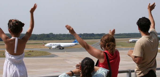 Airbus A310 von Air Transat: Der Ersatz durch Airbus A321 LR steht schon lange fest. Aufgrund des Coronavirus zog die kanadische Ferienfluglinie die Ausmusterung ihrer A310 vor. Ende März fand der letzte Flug statt.