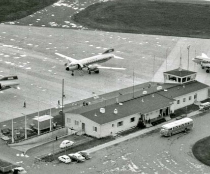 Das Flughafen Oulu 1964 aus der Vogelperspektive.