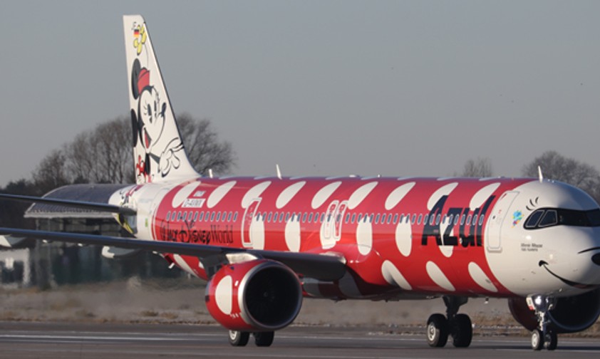Der Airbus A321 Neo im Minnie-Mouse-Design.