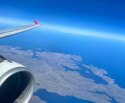 Blick aus einem Airbus A320 von Latam auf den südlichen Teil von Ostfalkland: Missgeschick bei British Airways.