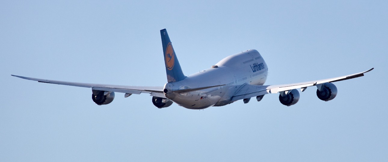Lufthansas Boeing 747-8 mit dem Kennzeichen D-ABYO (Archivbild): Sitzt aktuell in Brazzaville fest.