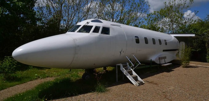 Lockheed Jetstar II auf Airbnb: Übernachten im Privatjet.