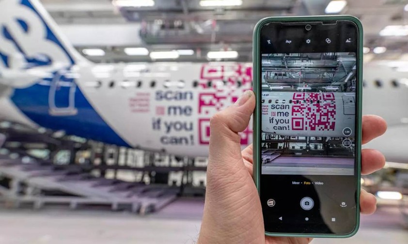 Airbus A321 XLR: Die dritte Testmaschine ziert ein QR-Code zum Scannen.