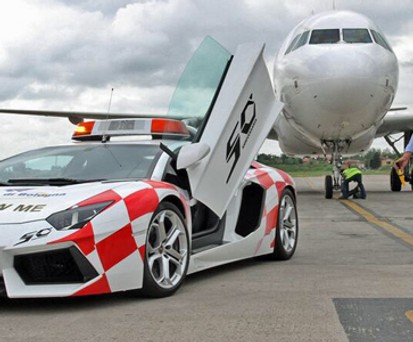 Der Lamborghini von Bologna: Spezielle Begrüßung.