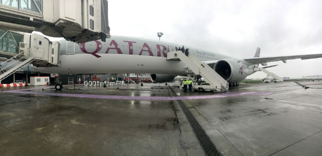 Der Airbus A350, hier in der 1000er-Version von Erstkundin Qatar Airways, kommt bei den Kunden hingegen gut an.