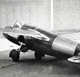 Heinkel He 178: Das erste Düsenflugzeug der Welt nutzte ein HeS-3-Triebwerk, das Joachim Pabst von Ohain entwickelte. Den Erstflug absolvierte der Jet 1939 kurz vor Ausbruch des Zweiten Weltkriegs.