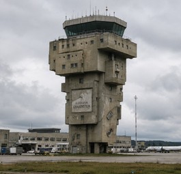 Flughafen Grauenstein (Computergrafik): Weder den Airport noch den Kontrollturm gibt es - zum Glück.