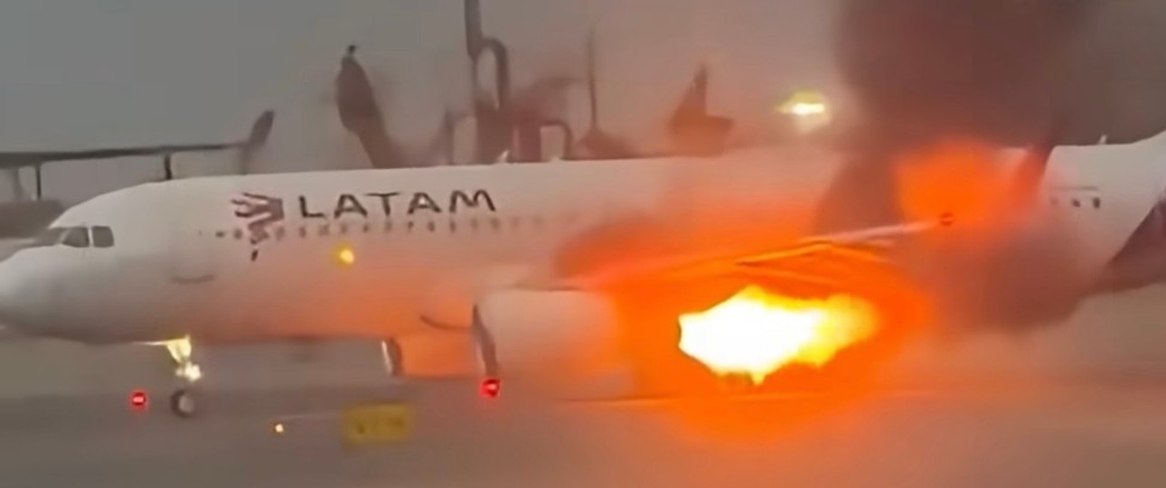 Das Feuer an einem Airbus A320 von Latam: Der Notfall geschah in Lima in Peru.
