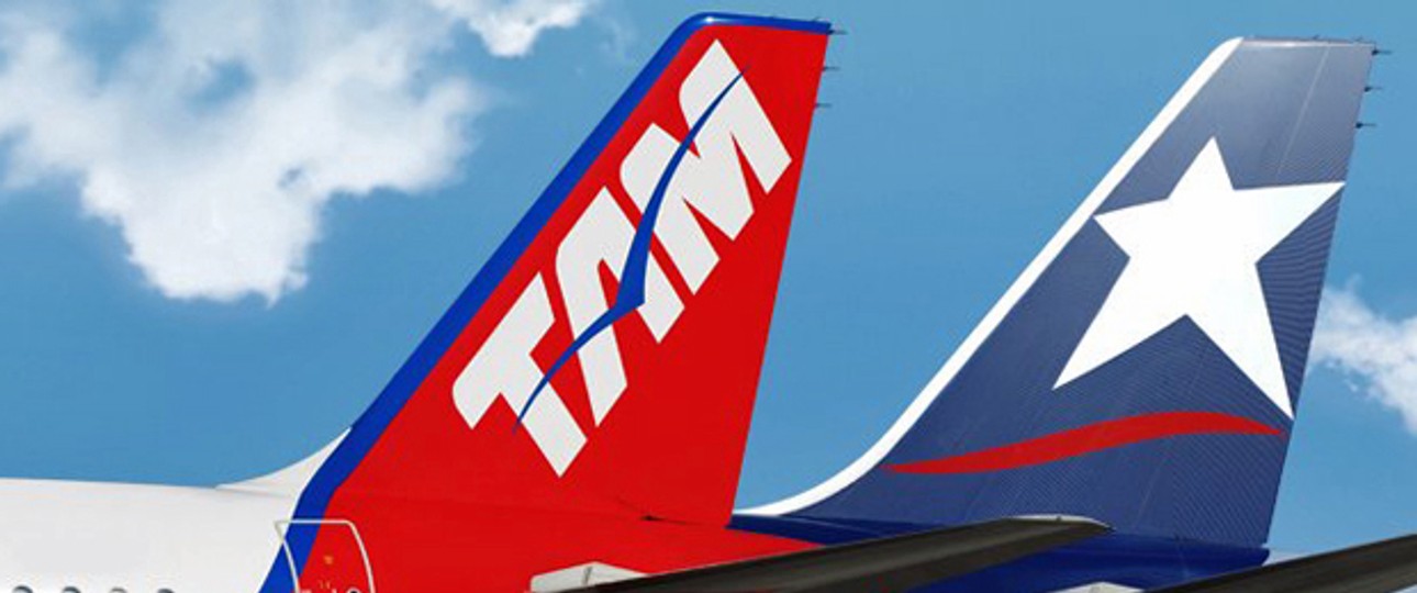 Heckflossen von TAM und LAN: Bilden zusammen die Latam-Gruppe.