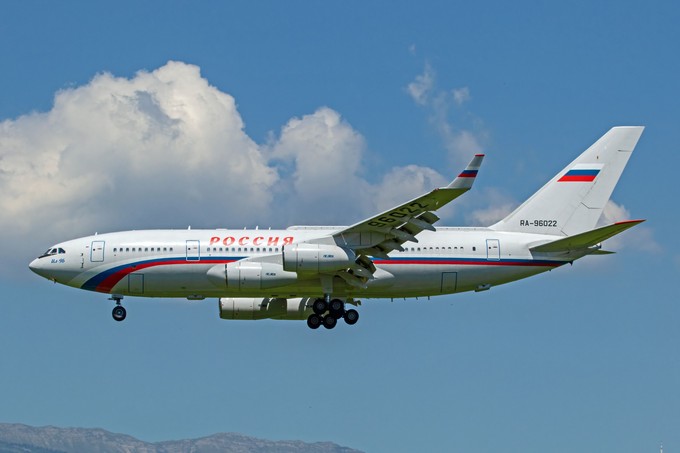 Valdimir Putin reiste am Mittwoch (16. Juni) ebenfalls mit einer Il-96 an, die Maschine trug das Kennzeichen RA-96022.