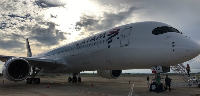 Airbus A350 von Latam: Die Airline sieht Licht am Ende des Tunnels.