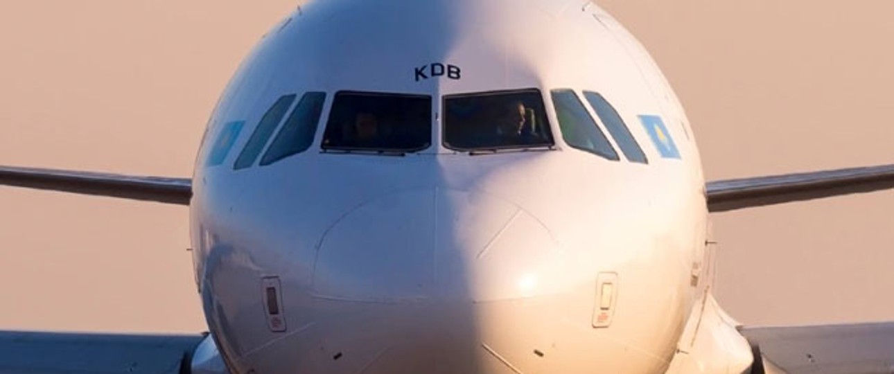 Flugzeug von Air Astana: Bald ohne Kerosin?