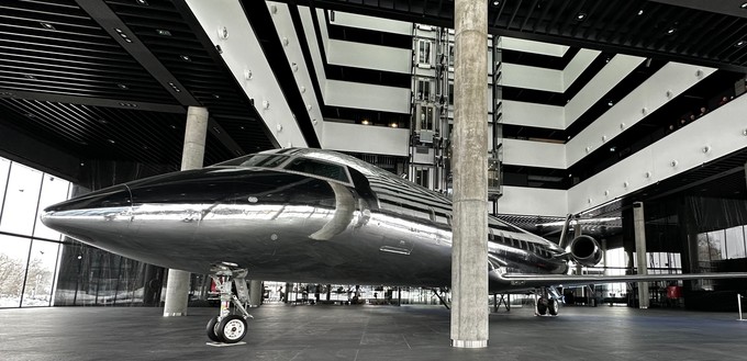 Flugzeuge am Hauptsitz von Avia Solutions in Vilnius: Große Ambitionen in der Luftfahrt.