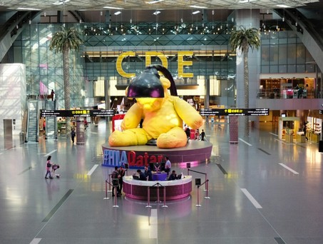 Teddybär am Flughafen Doha: Aktuell eingezäunt.