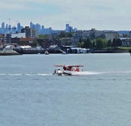 Wasserflugzeug kollidiert in Vancouver mit Boot