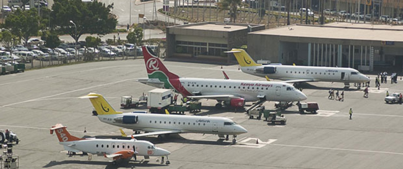 Jomo Kenyatta International Airport in Nairobi, Kenia - die Basis von African Express Airways.