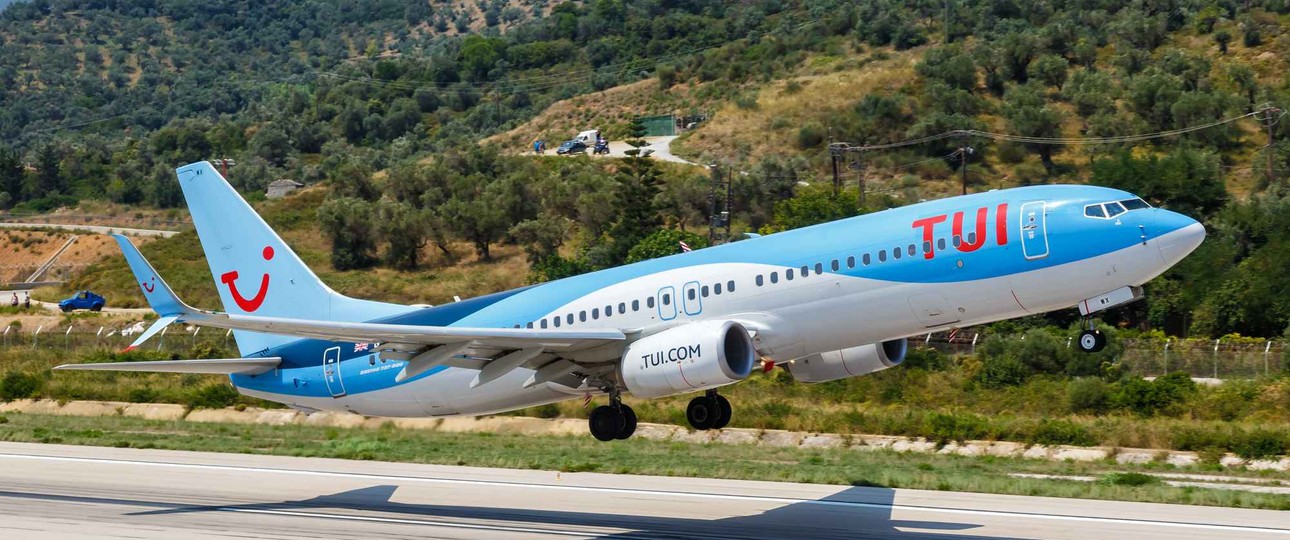 Eine Boeing 737-800 von Tui Airways: Fly4 startet mit drei Flugzeugen aus den Beständen der englischen Tui-Tochter.