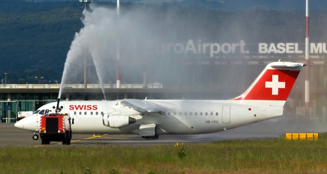 Der letzte Flug von Swiss verlässt Basel: LX486 vom 31. Mai 2015 nach London City.