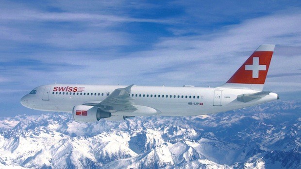 Ein Airbus der Swiss mit dem alten visuellen Auftritt...