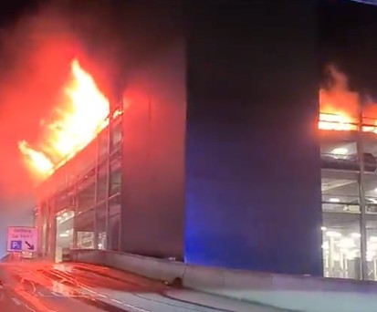 Feuer in Luton: Stoppte den Flugverkehr.