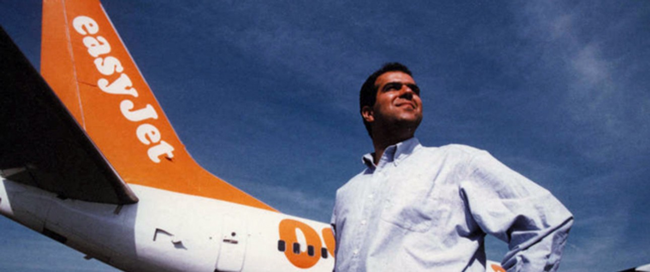 Easyjet-Gründer Stelios vor einem seiner Jets im Jahr 1999: Er hält noch immer 34 Prozent am Unternehmen