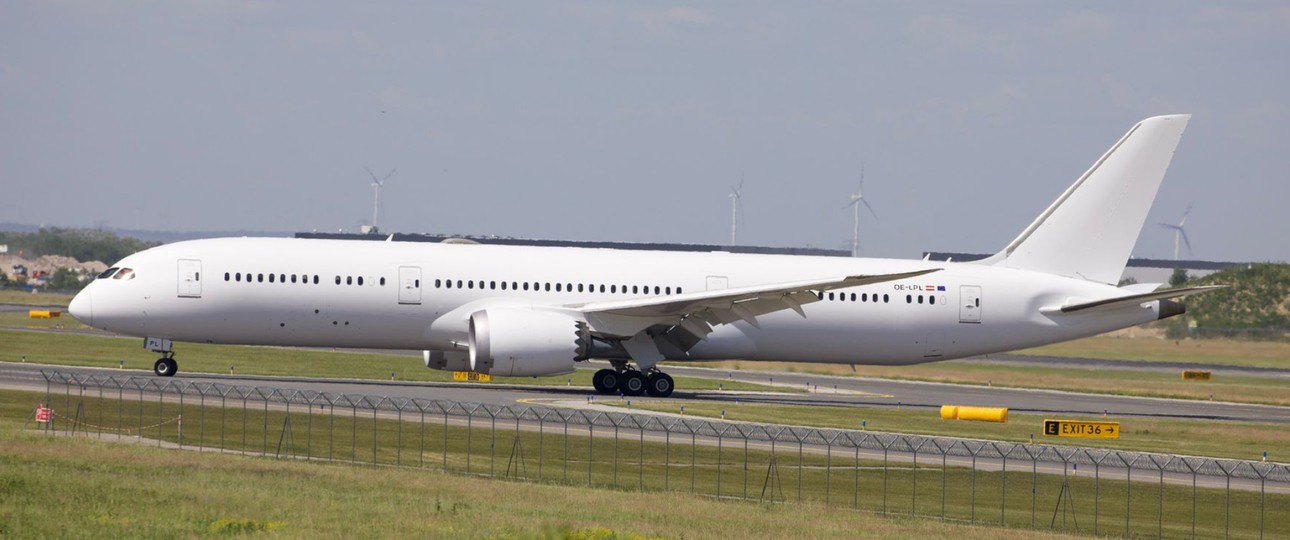 Die OE-LPL in Wien: Die Boeing 787-9 landete am 14. Mai ...